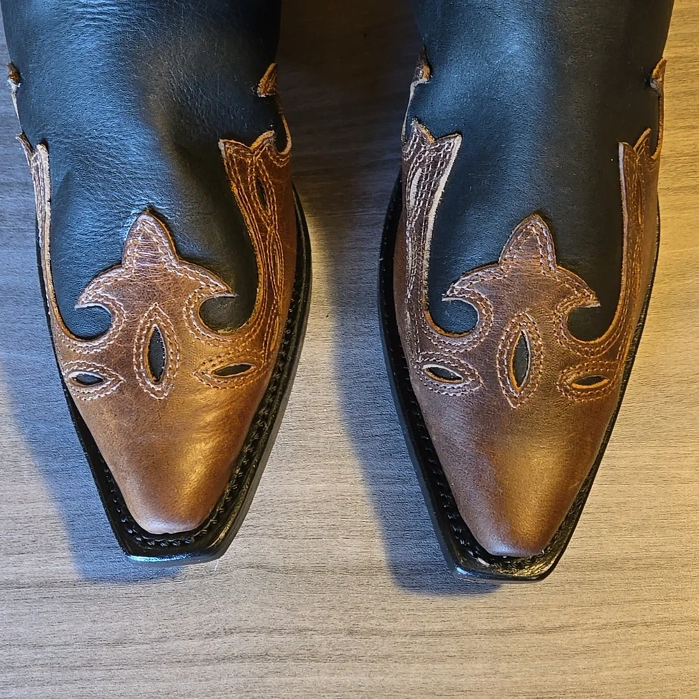 Boulet Snip Toe Boots - Picture 5 of 5